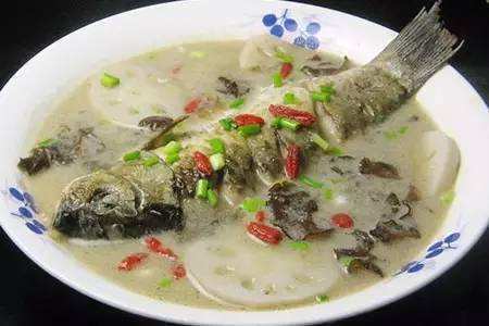 canh-long-nhan-cau-ky-ca-diec.jpg